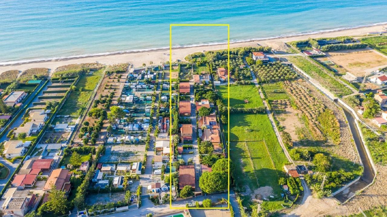 Villa Cicas Sul Mare Campofelice Di Roccella Zewnętrze zdjęcie